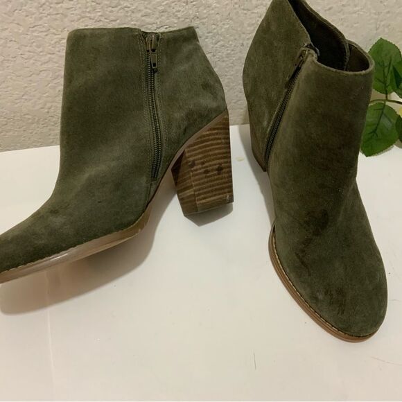 Guess Hardy Green Suede Ankle Booties - Picture 3 of 11